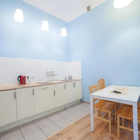 Dizzy Daisy Downtown *