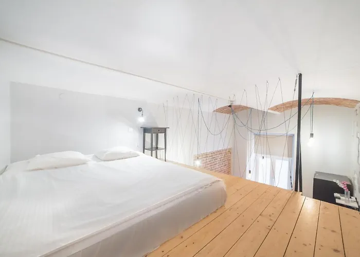 شقة Dizzy Daisy Downtown