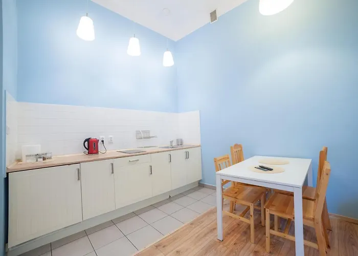 Dizzy Daisy Downtown *